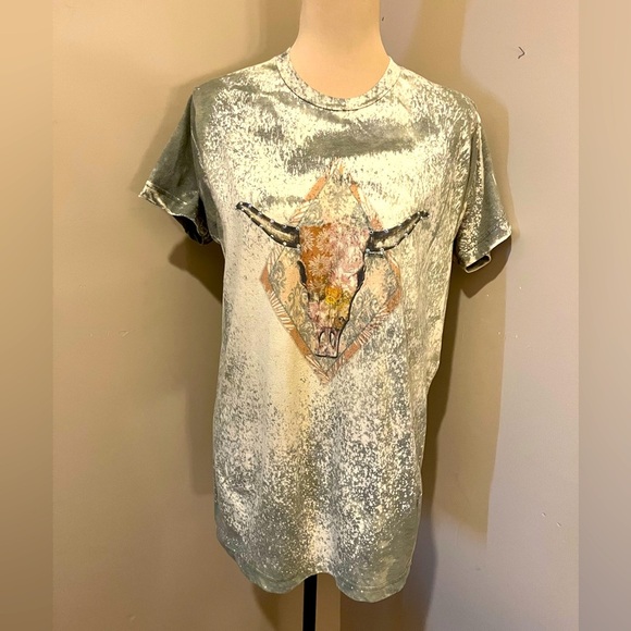 Raisin Arrows Western Graphic Stylish Tee, size Medium - Picture 1 of 7